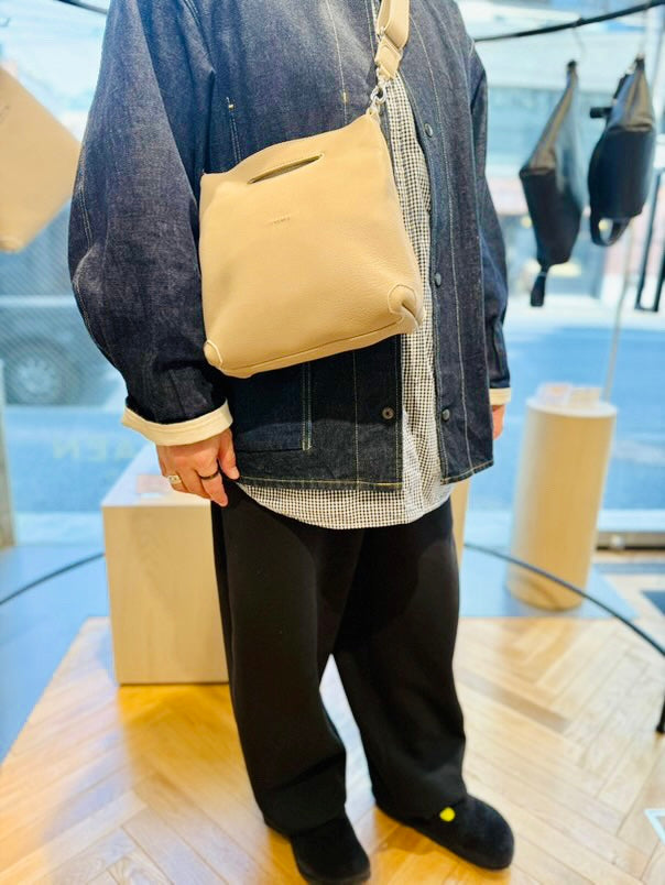 【青山限定】SNUGGLE LITTLE Tone On Tone: スナグルリトル トーンオントーン