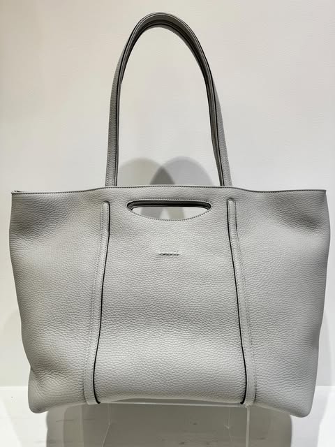【1点もの】SNUGGLE TOTE Taurillon Clemence: スナグルトート トリヨンクレマンス