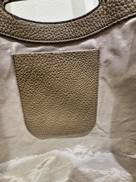 【1点もの】SNUGGLE TOTE Taurillon Clemence： スナグルトート  トリヨンクレマンス