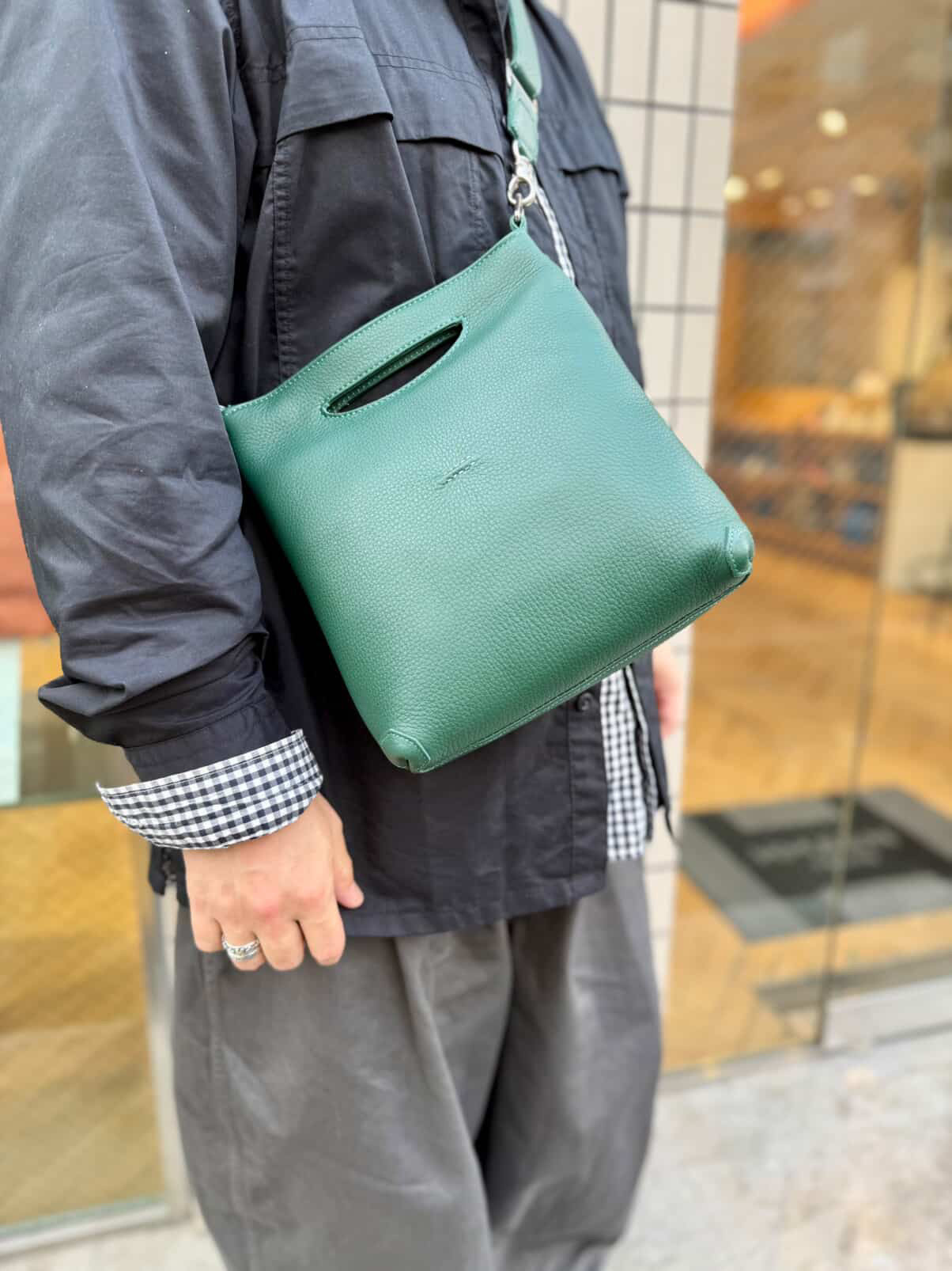 【青山限定】SNUGGLE LITTLE Tone On Tone： スナグルリトル トーンオントーン