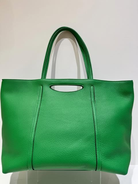 【1点もの】SNUGGLE TOTE Taurillon Clemence： スナグルトート  トリヨンクレマンス